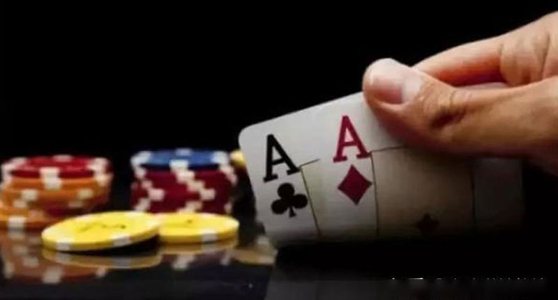 德州扑克下载官网：游戏平台利弊剖析与棋牌游戏代理权衡